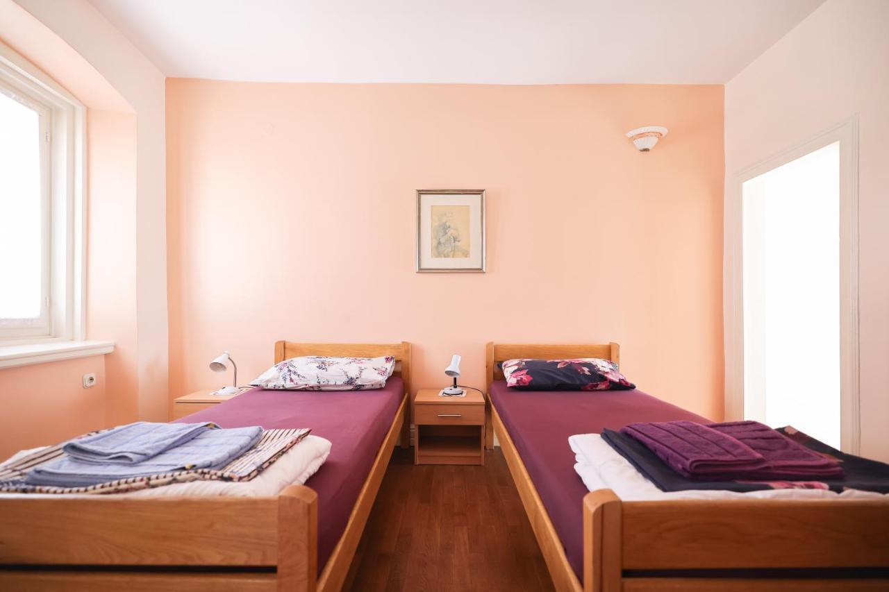 Two Bedroom Apartment In City Center Igor Zadar Exteriör bild