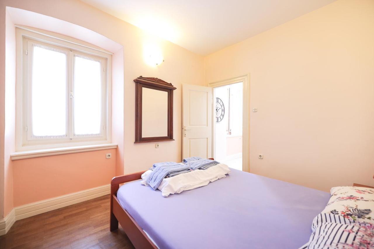 Two Bedroom Apartment In City Center Igor Zadar Exteriör bild